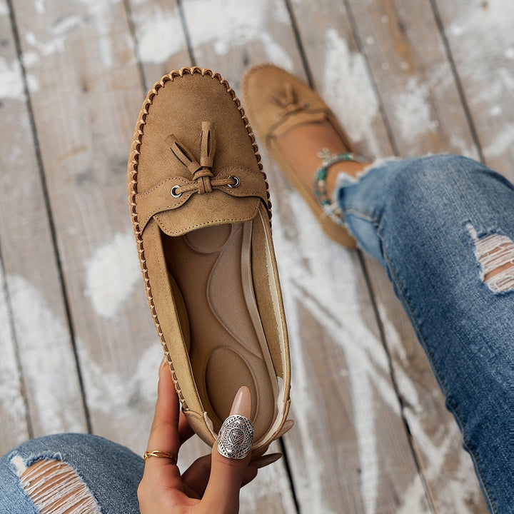 Nadine – Classic Loafers with Tassel Detail