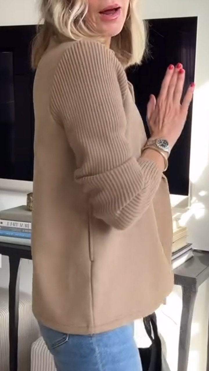 OLIVIA | ELEGANT JACKET WITH KNITTED SLEEVES