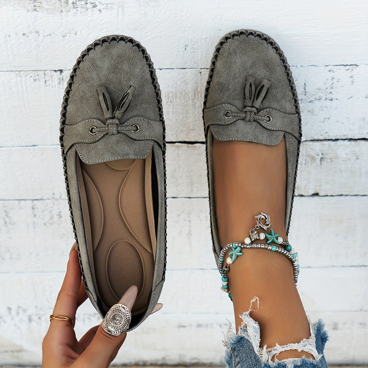 Nadine – Classic Loafers with Tassel Detail