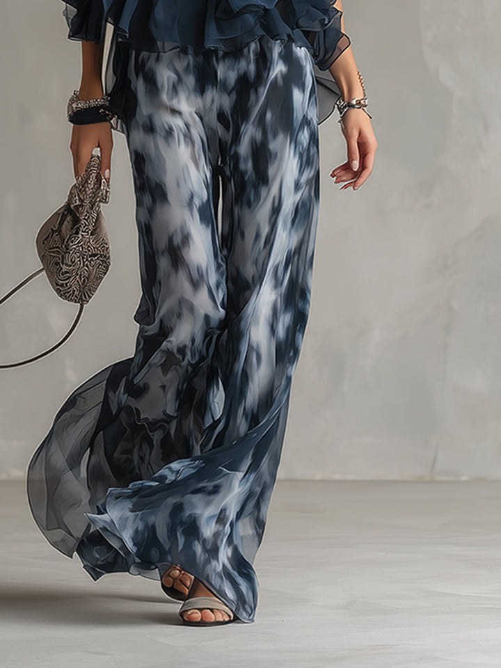 Ludovica - elegant in chiffon with a high-neck top and wide printed pants